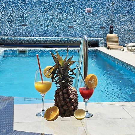 The Golden Grotto Apartments Novalja Εξωτερικό φωτογραφία