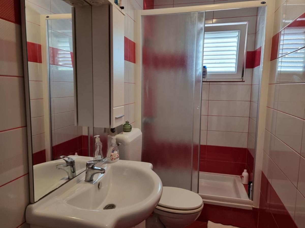 The Golden Grotto Apartments Novalja Εξωτερικό φωτογραφία
