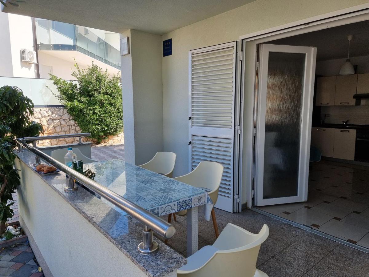 The Golden Grotto Apartments Novalja Εξωτερικό φωτογραφία