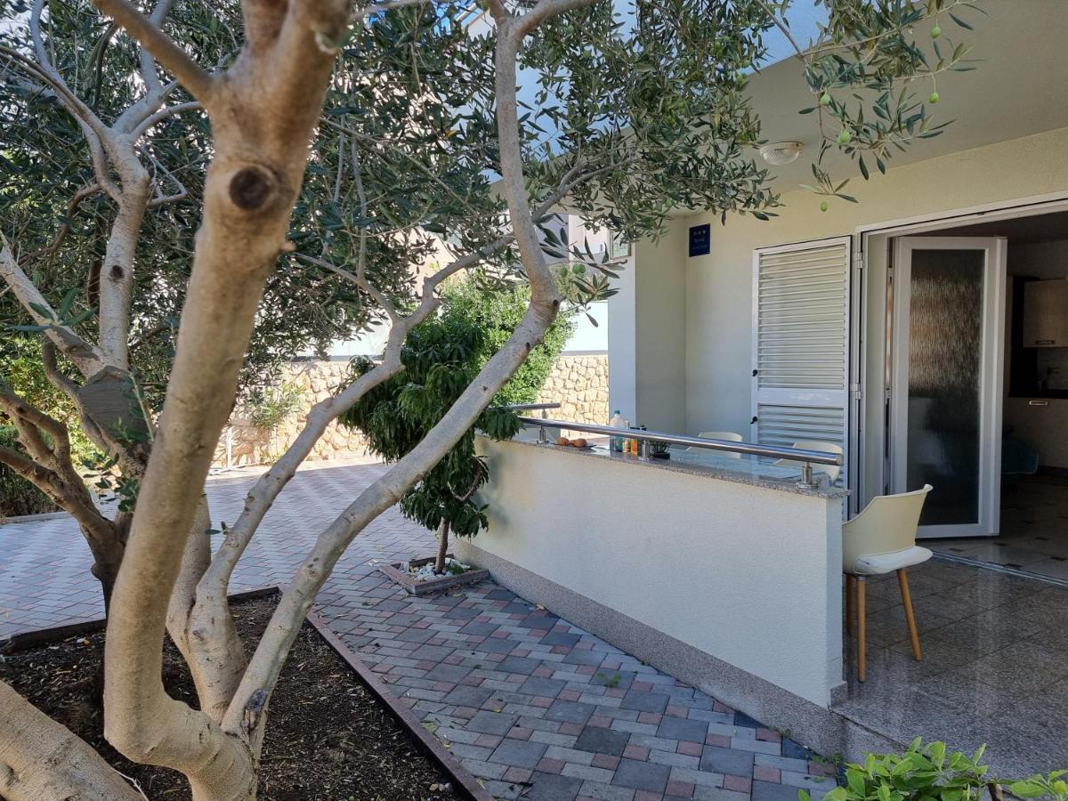 The Golden Grotto Apartments Novalja Εξωτερικό φωτογραφία