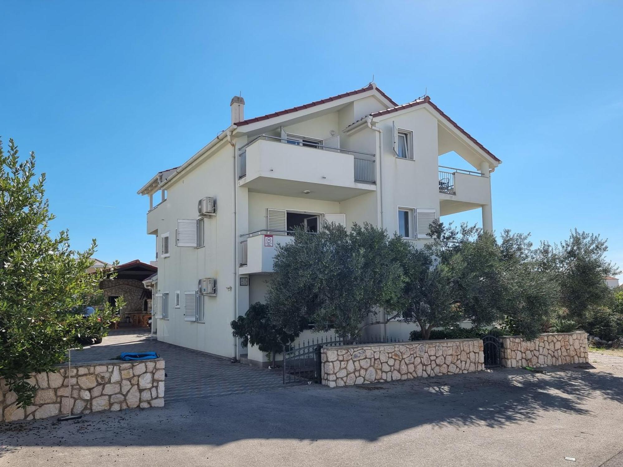 The Golden Grotto Apartments Novalja Εξωτερικό φωτογραφία